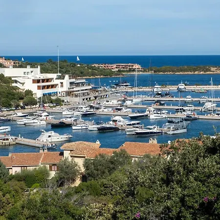 Lussuosa Con Piscina Opera Dell'arch.couelle ポルト・チェルボ