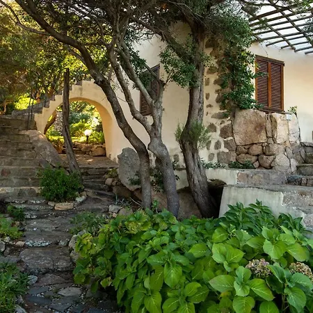Lussuosa Con Piscina Opera Dell'arch.couelle Vila *