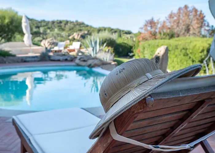 Villa Lussuosa Con Piscina Opera Dell'arch.couelle